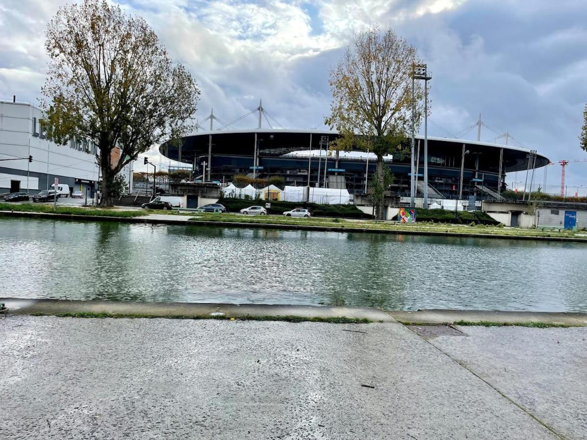 Wifi- Stade De France- Basilique Cathedrale Monsejourasaintdenis Esterno foto